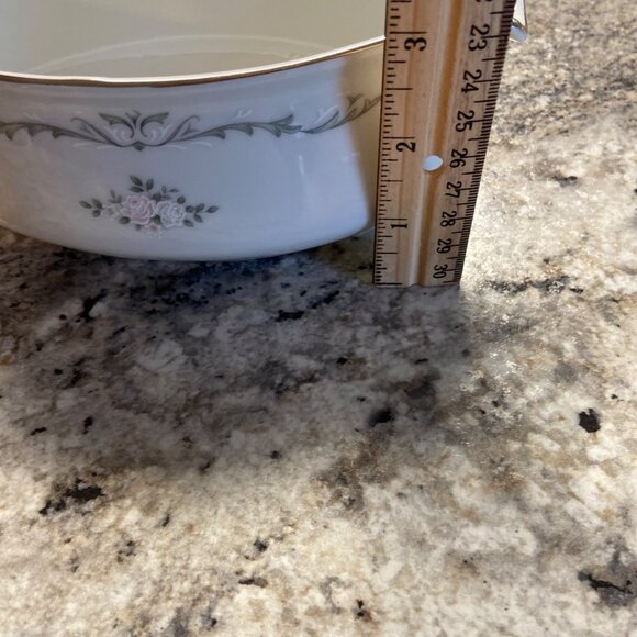 Signature Collection Fine China Gravy Boat w/ Handle Petite Bouquet Japan - Picture 7 of 7